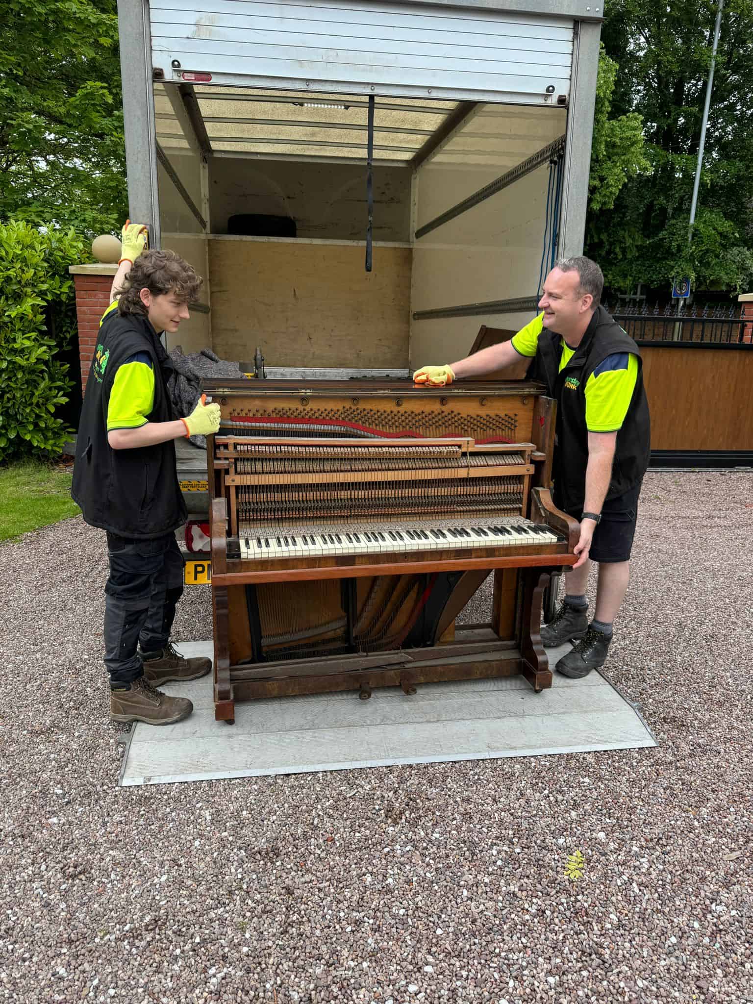 piano disposal in crackley